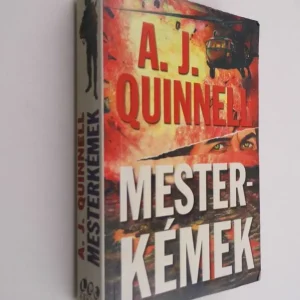 A. J. Quinnell: Mesterkémek Újdonság
