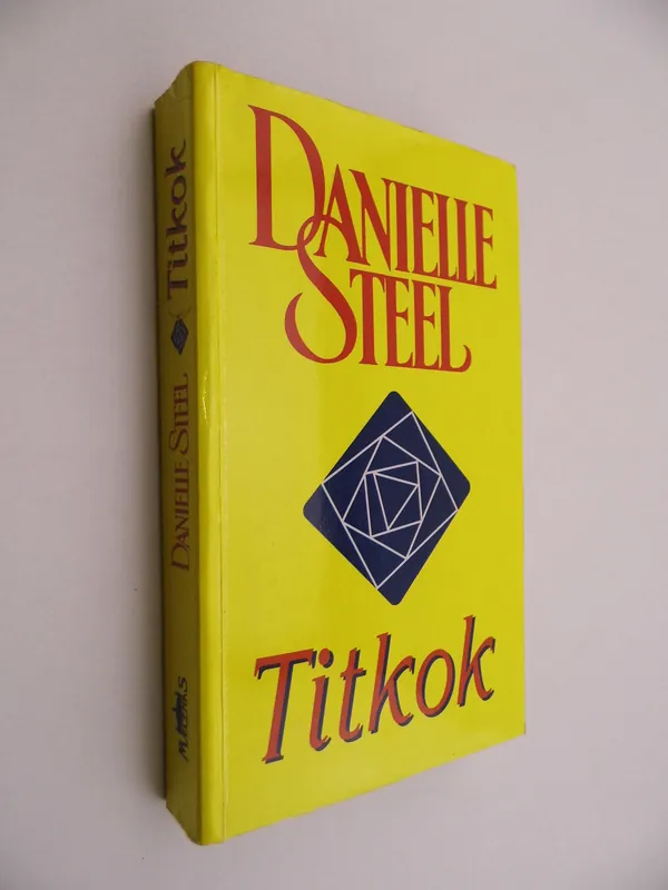 Vásárlói kedvenc Danielle Steel: Titkok