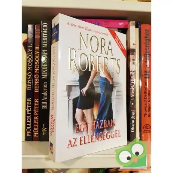Vedd meg online Nora Roberts: Egy házban az ellenséggel